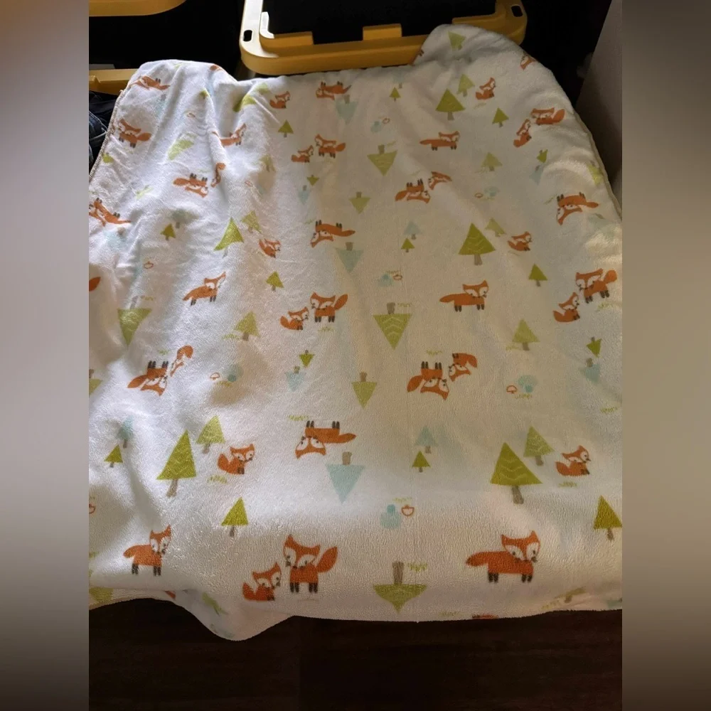 Circo Sherpa Fox Tree Patterned no stains or wear size 38x27in baby blanket